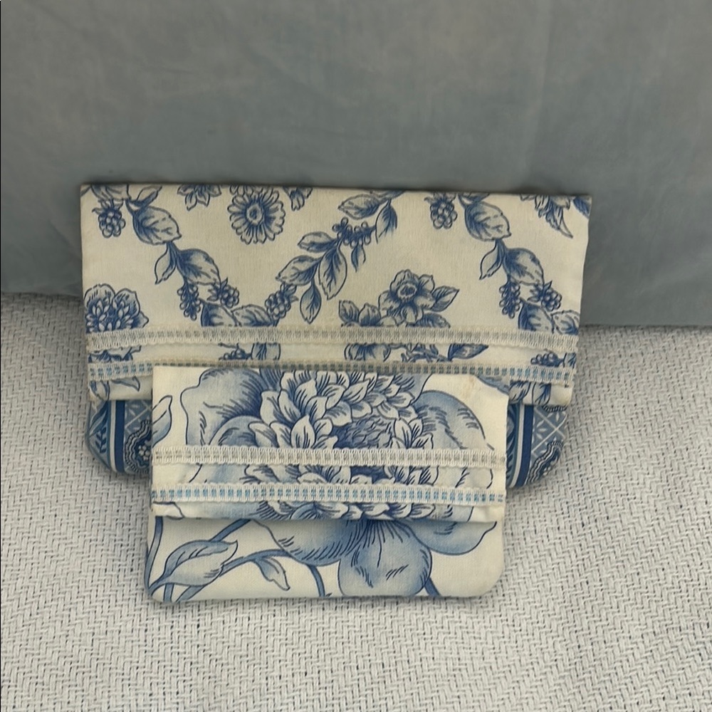 Floral Blue and Cream Handmade Clutch and Card Wallett